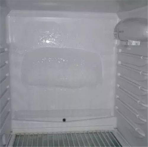 平孔排水图_冰箱内部排水结构图解_冰箱排水孔在哪个位置/
